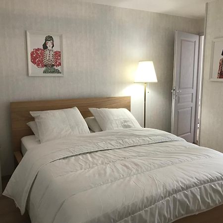 Apartament Le Mombrun - Parking Prive - Hypercentre - Patio Interieur Vichy Zewnętrze zdjęcie